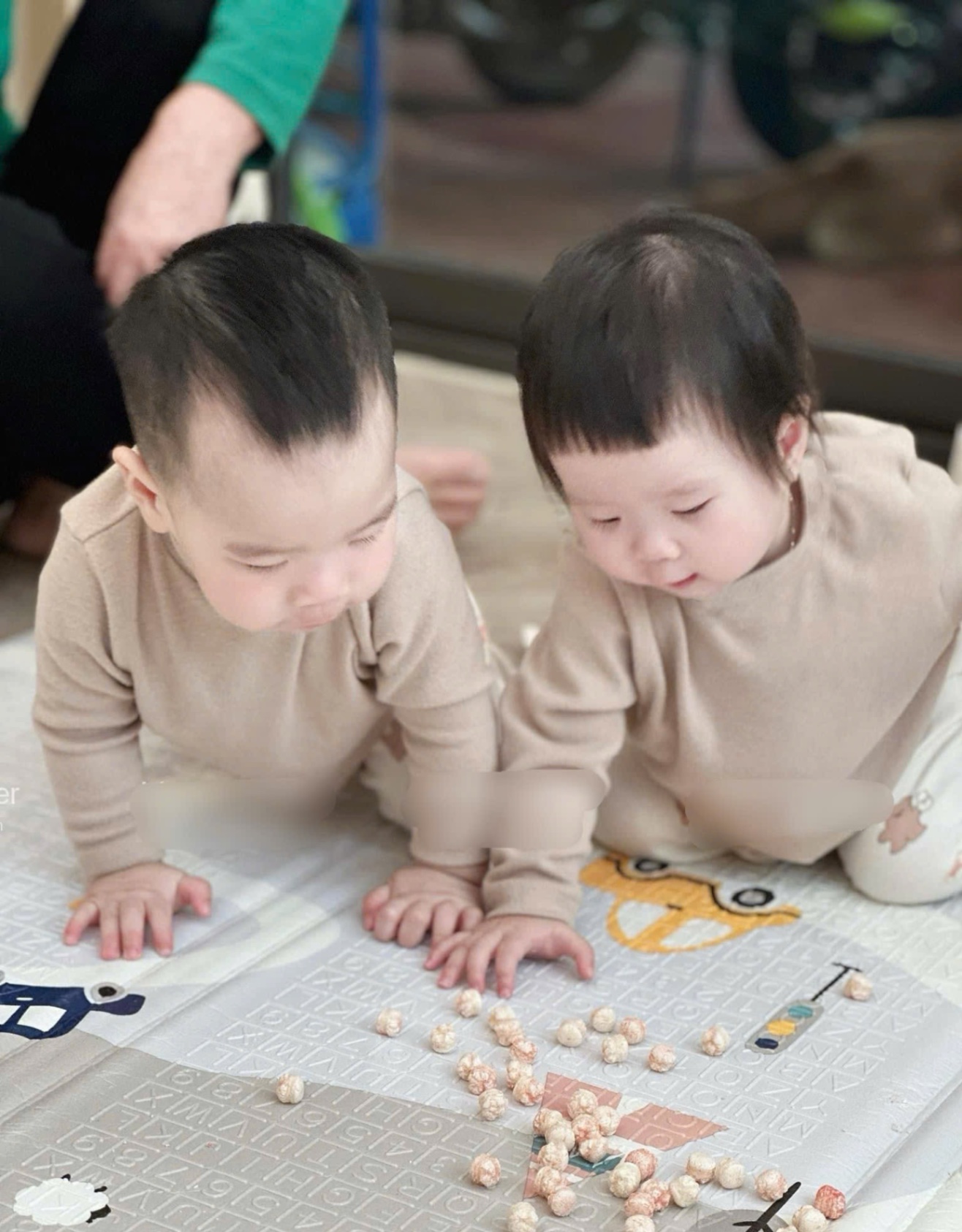 SET 3 ÁO ZIP LÔNG CAO CỔ GIỮ NHIỆT TONE BE