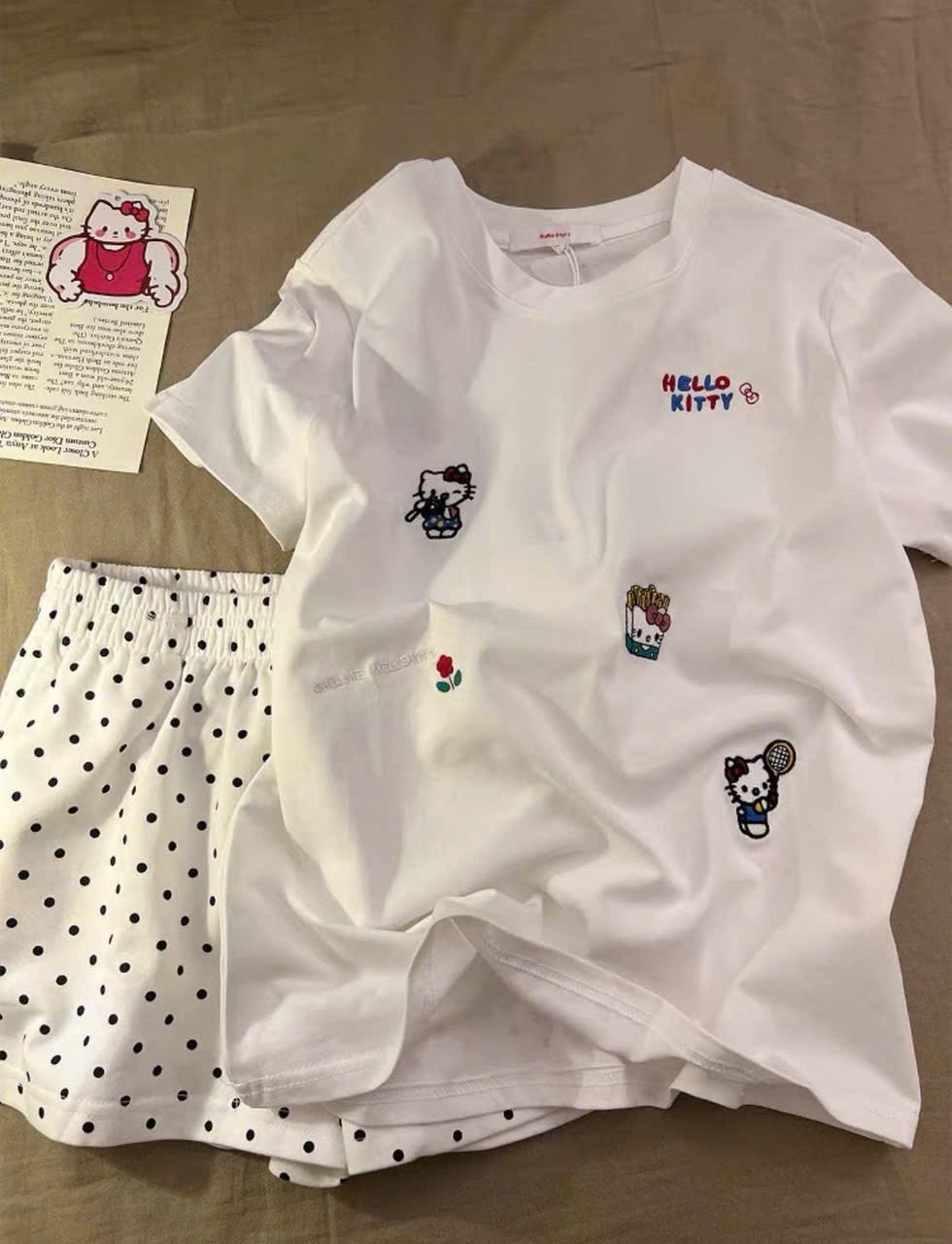 BỘ ĐÙI TRẮNG HÌNH MÈO KITTY QUẦN CHẤM BI