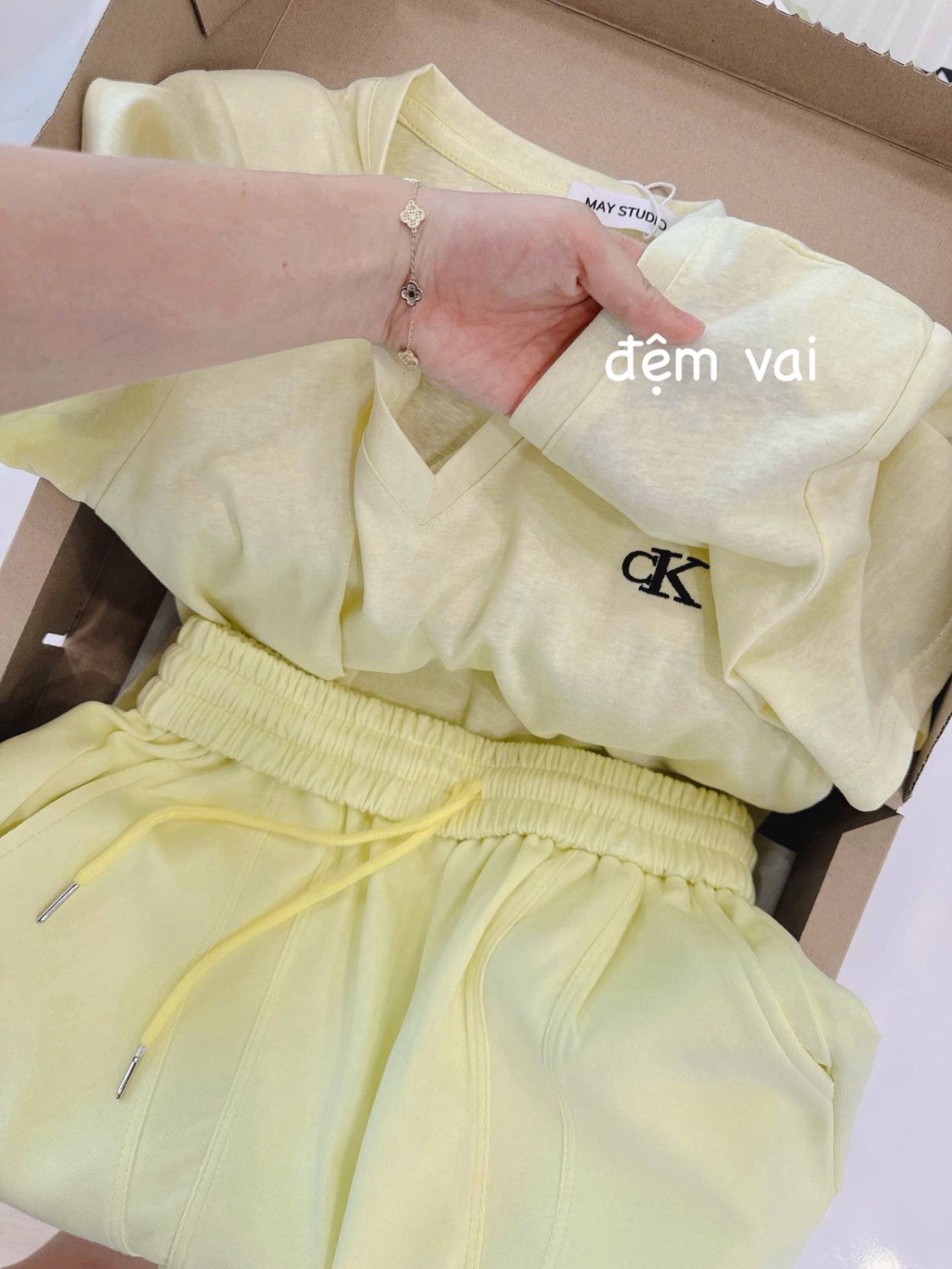 BỘ ĐÙI VÀNG CK CỔ TIM