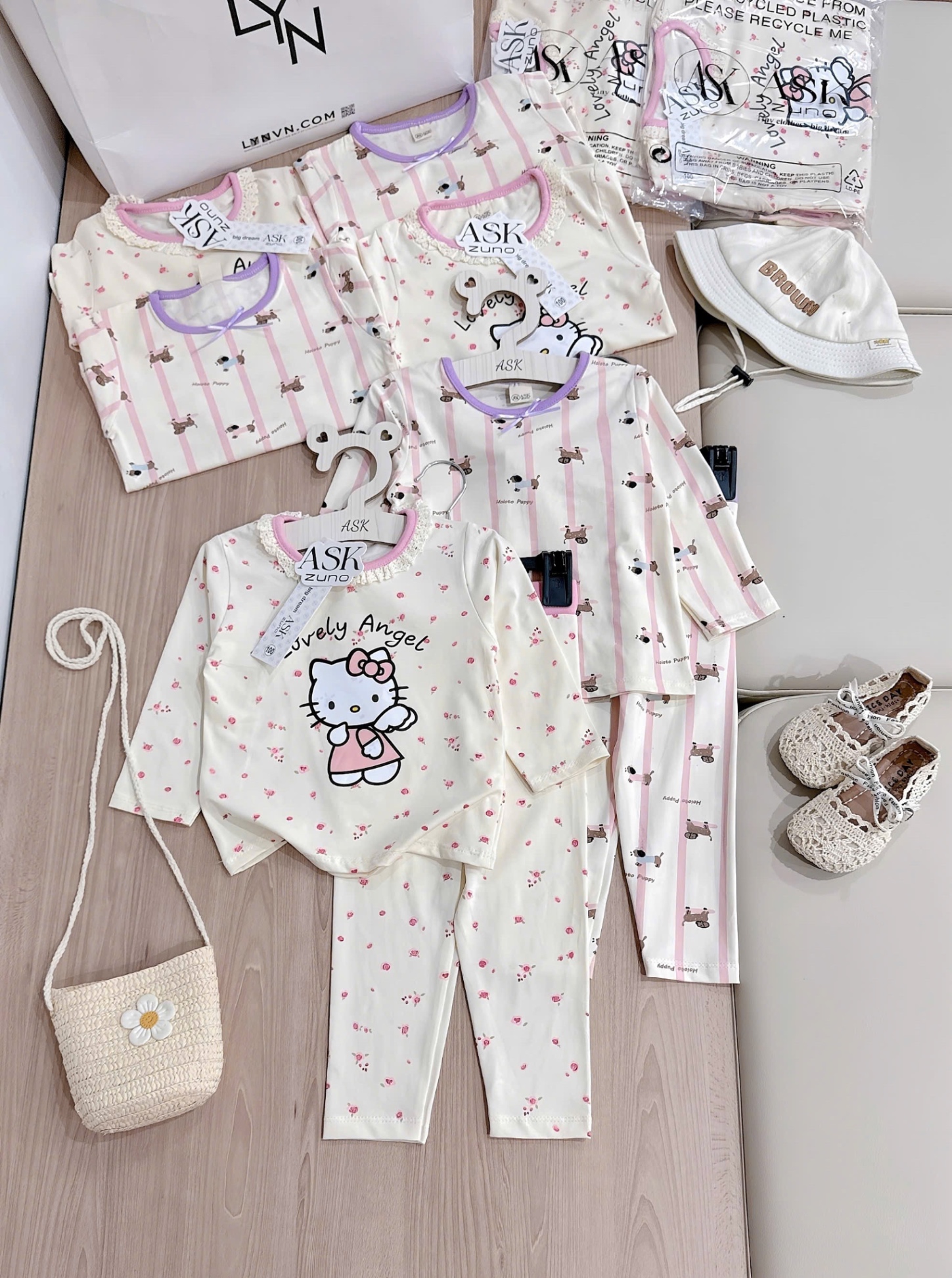 SET 2B DÀI TAY PHỐI VIỀN KITTY TONE BE