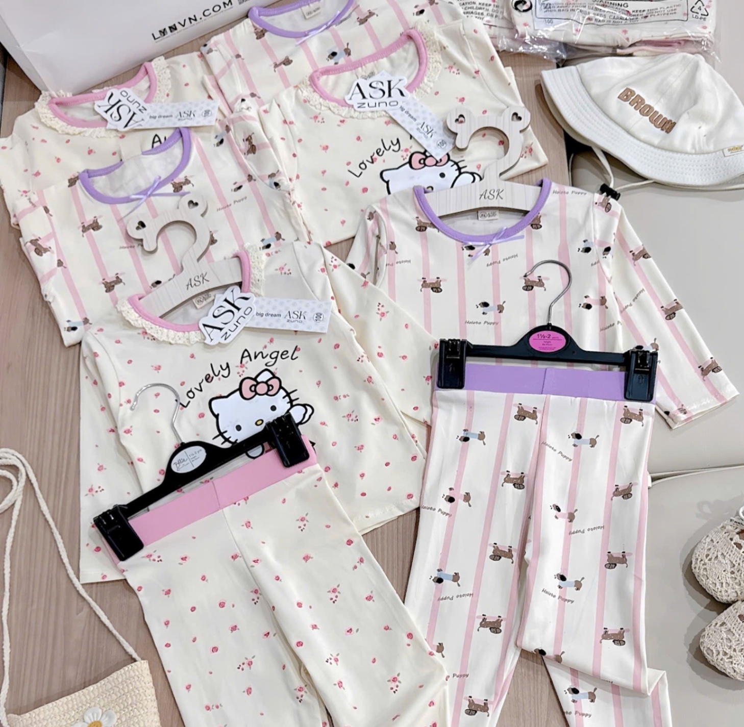 SET 2B DÀI TAY PHỐI VIỀN KITTY TONE BE