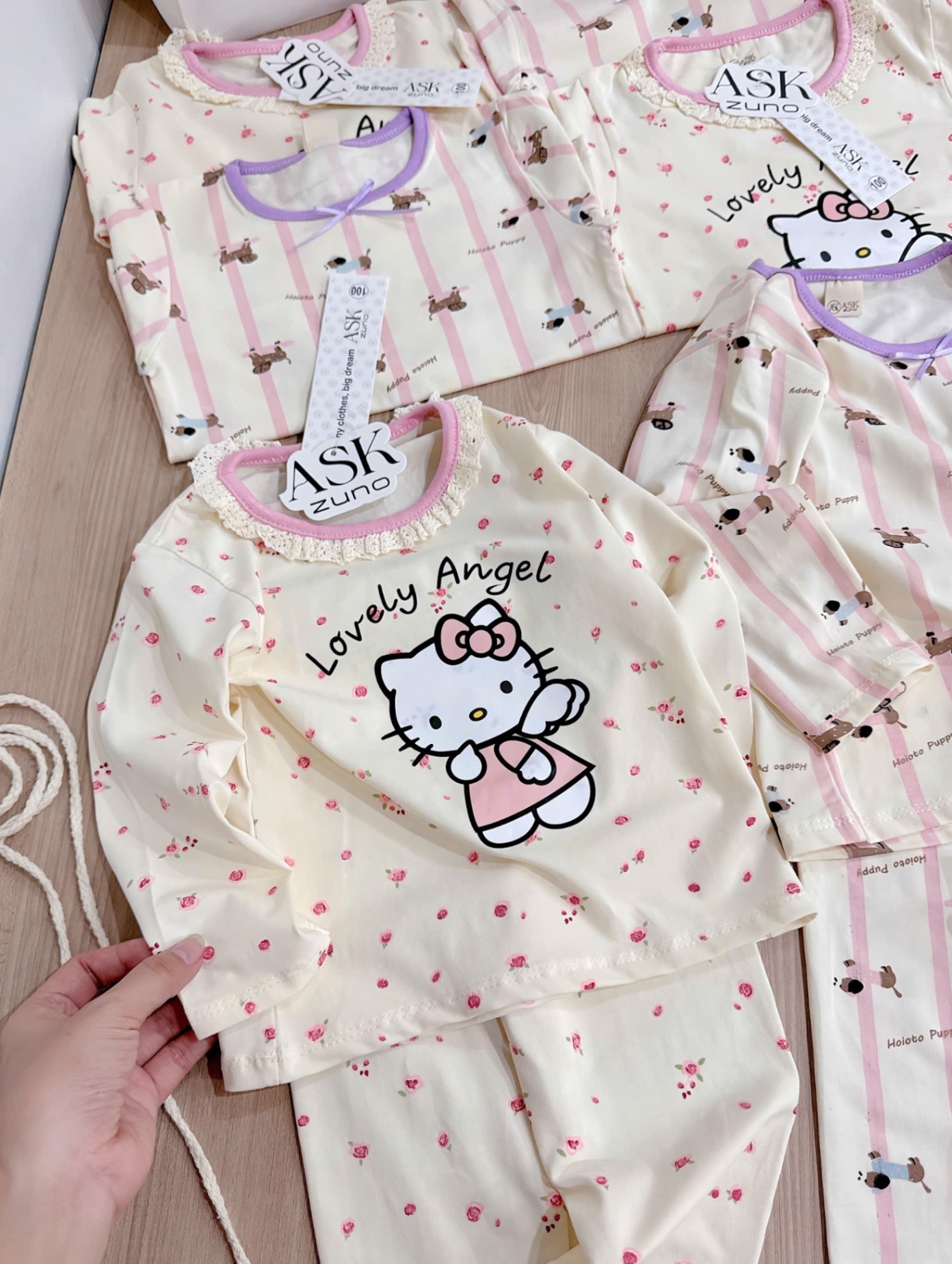 SET 2B DÀI TAY PHỐI VIỀN KITTY TONE BE
