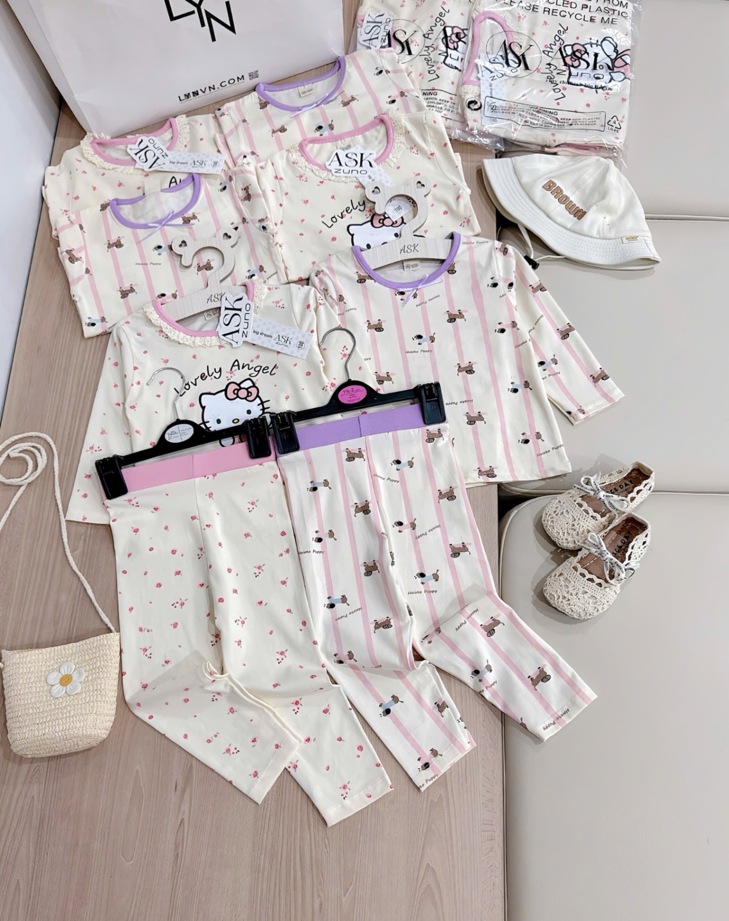 SET 2B DÀI TAY PHỐI VIỀN KITTY TONE BE