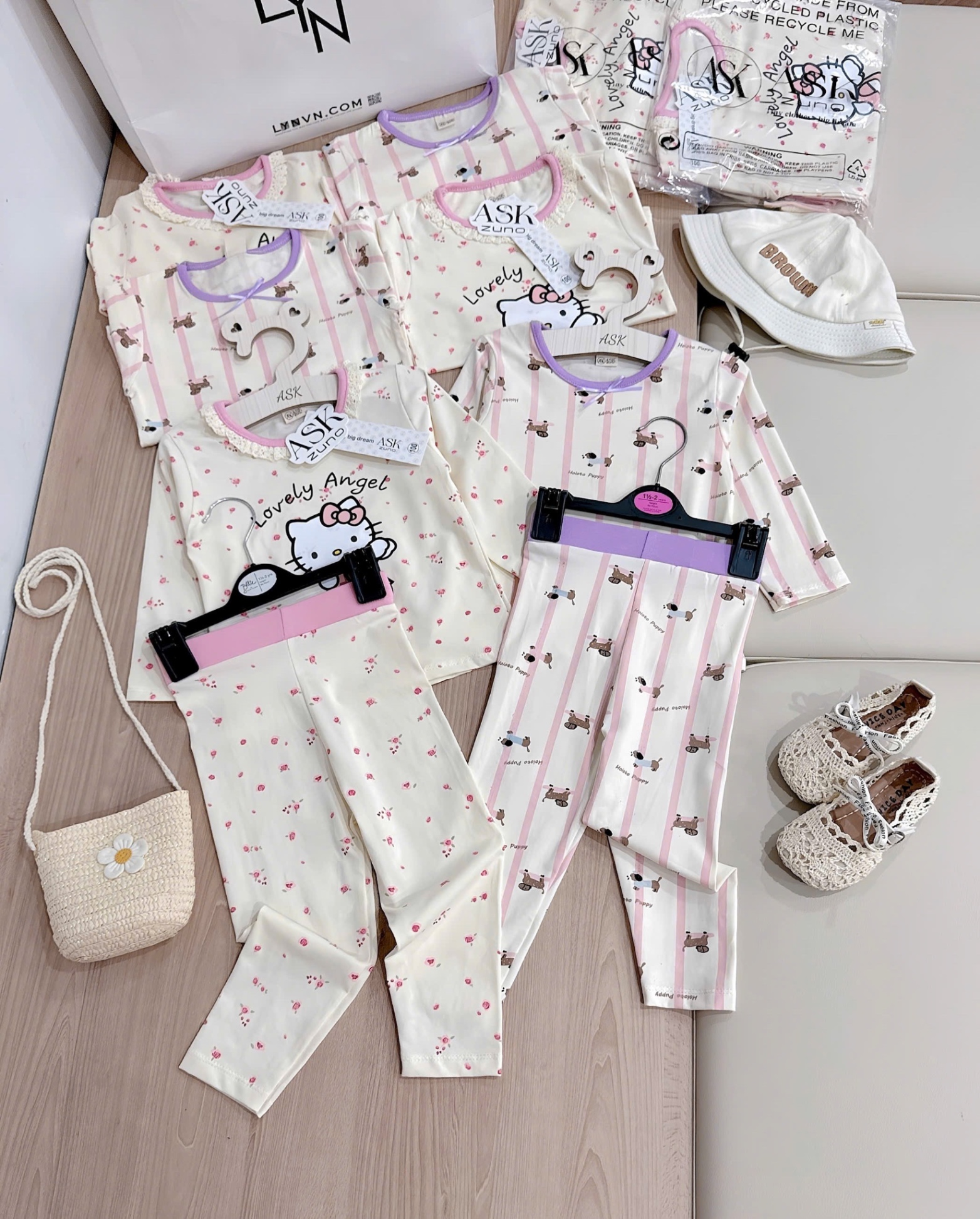 SET 2B DÀI TAY PHỐI VIỀN KITTY TONE BE