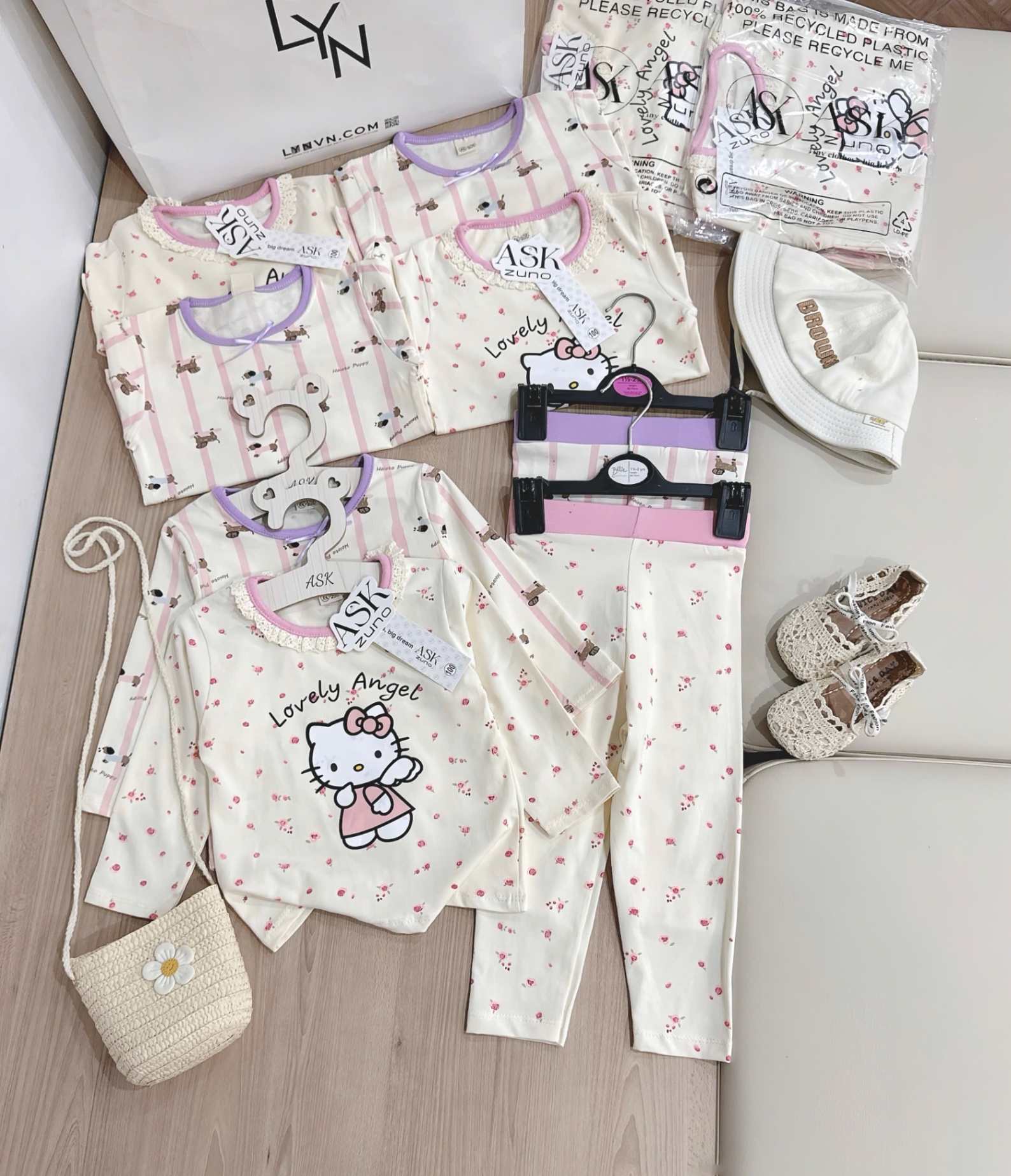 SET 2B DÀI TAY PHỐI VIỀN KITTY TONE BE