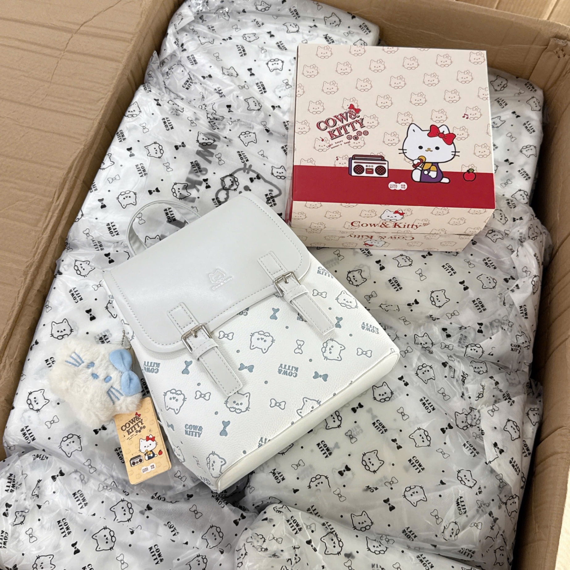 BALO HELLO KITTY MÀU XANH SZ 22