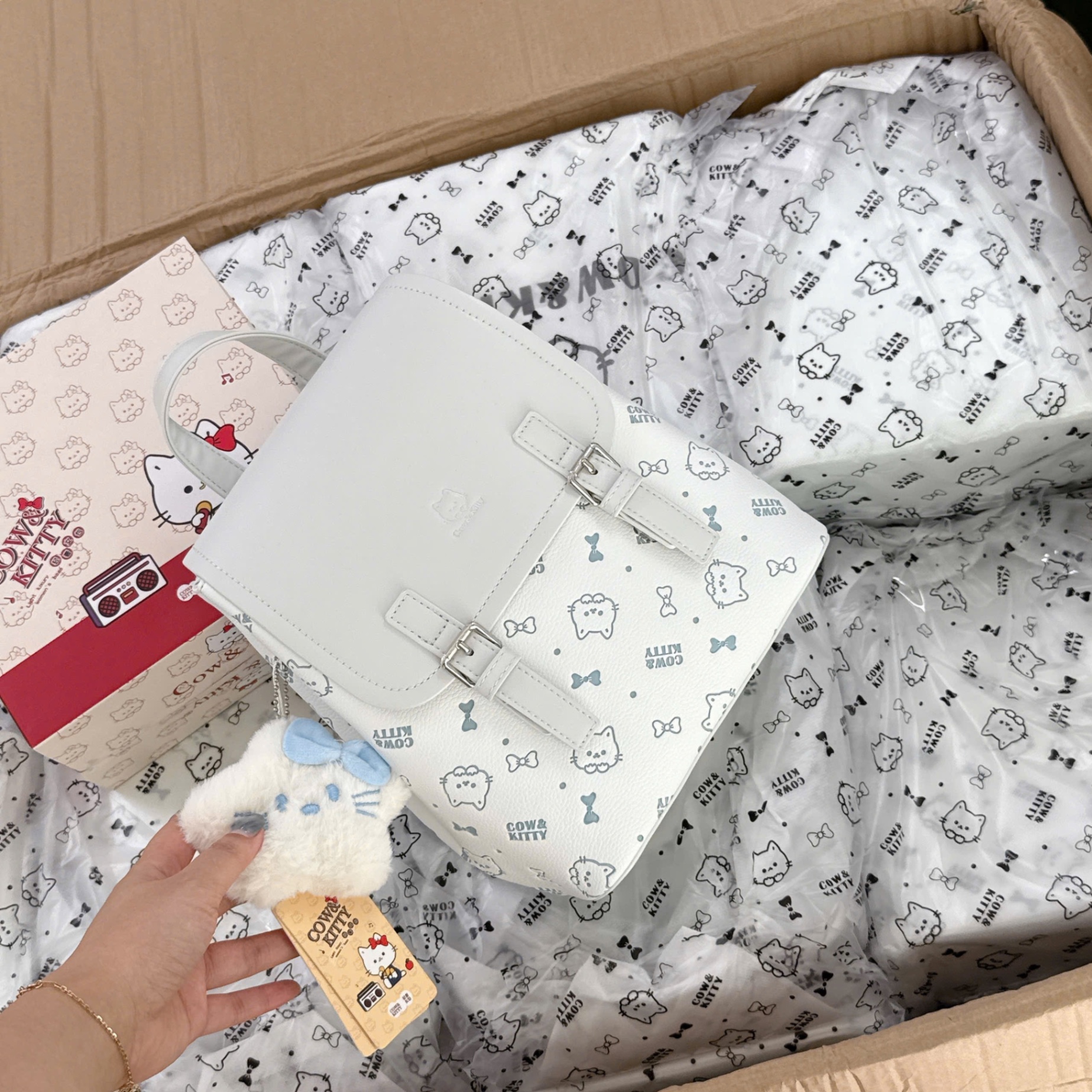 BALO HELLO KITTY MÀU XANH SZ 22