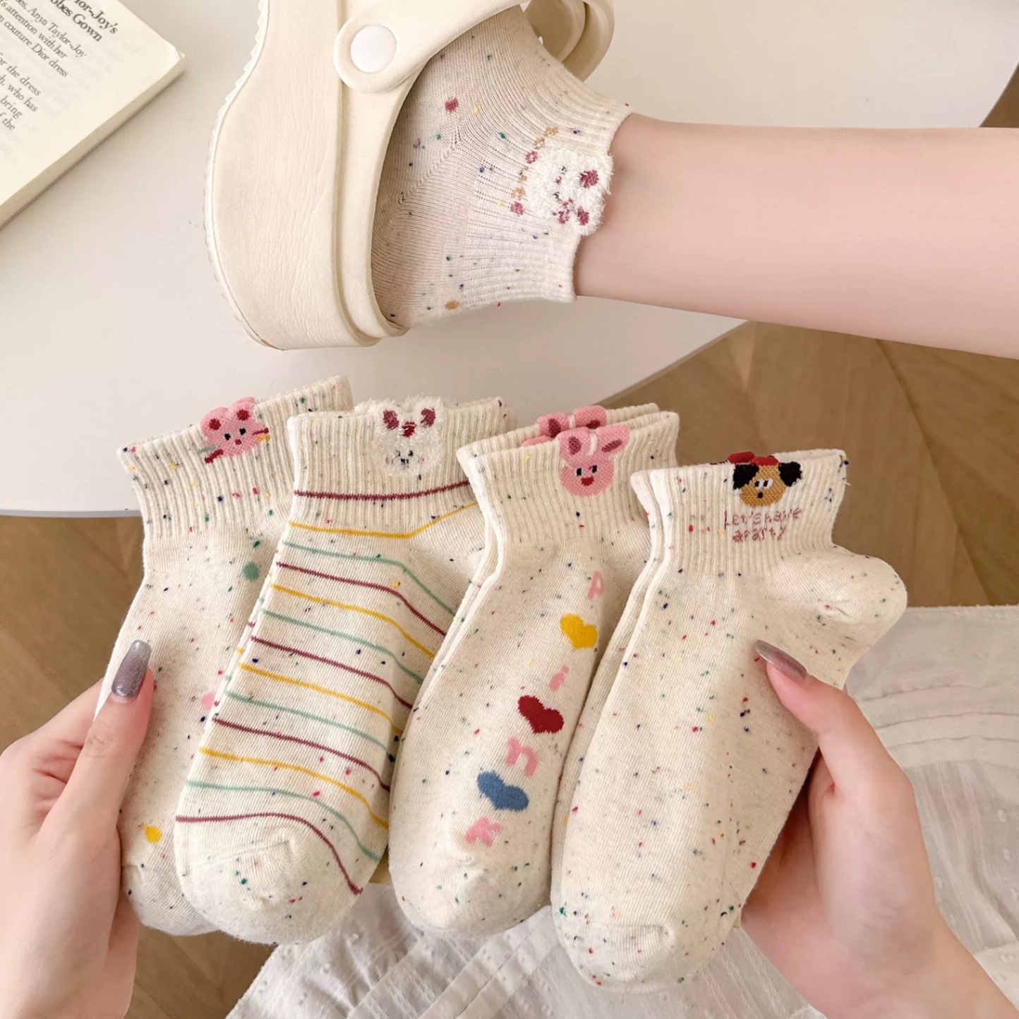 SET 10 ĐÔI TẤT TIÊU HỒNG KEM CỔ NGẮN
