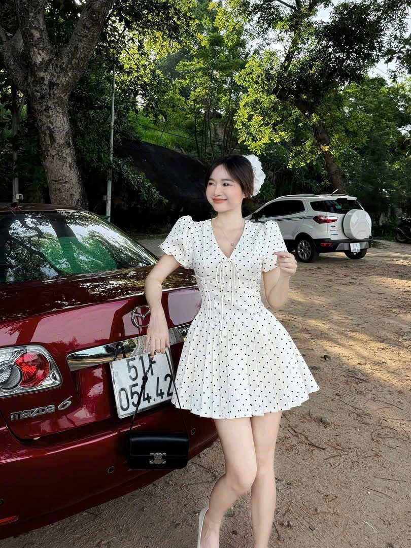 VÂY CHẤM BI CỔ TIM TAY BỒNG