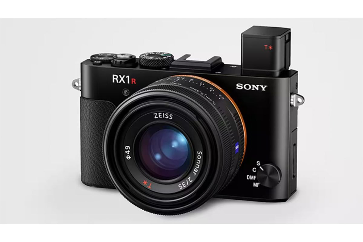 A7rVI và RX1 Cách Sony đặt cược lớn cho năm 2025