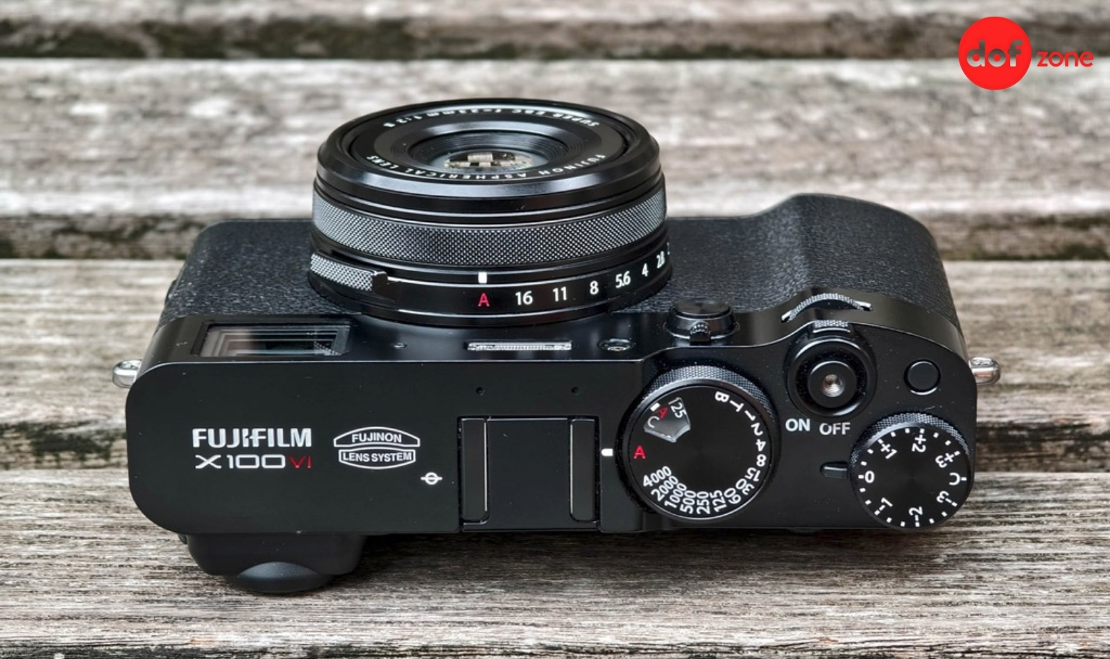 Review-Fujifilm-X100VI-May-anh-compact-duoc-san-don-hien-nay_review-fujifilm-x100vi-4-1.jpg