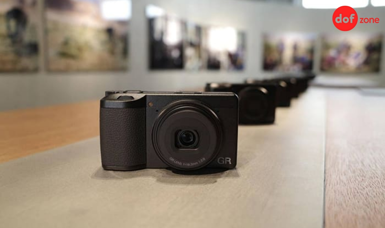 Review-Ricoh-GR4-May-anh-gon-nhe-toi-uu-cho-viec-di-chuyen_review-ricoh-gr4-6.jpg