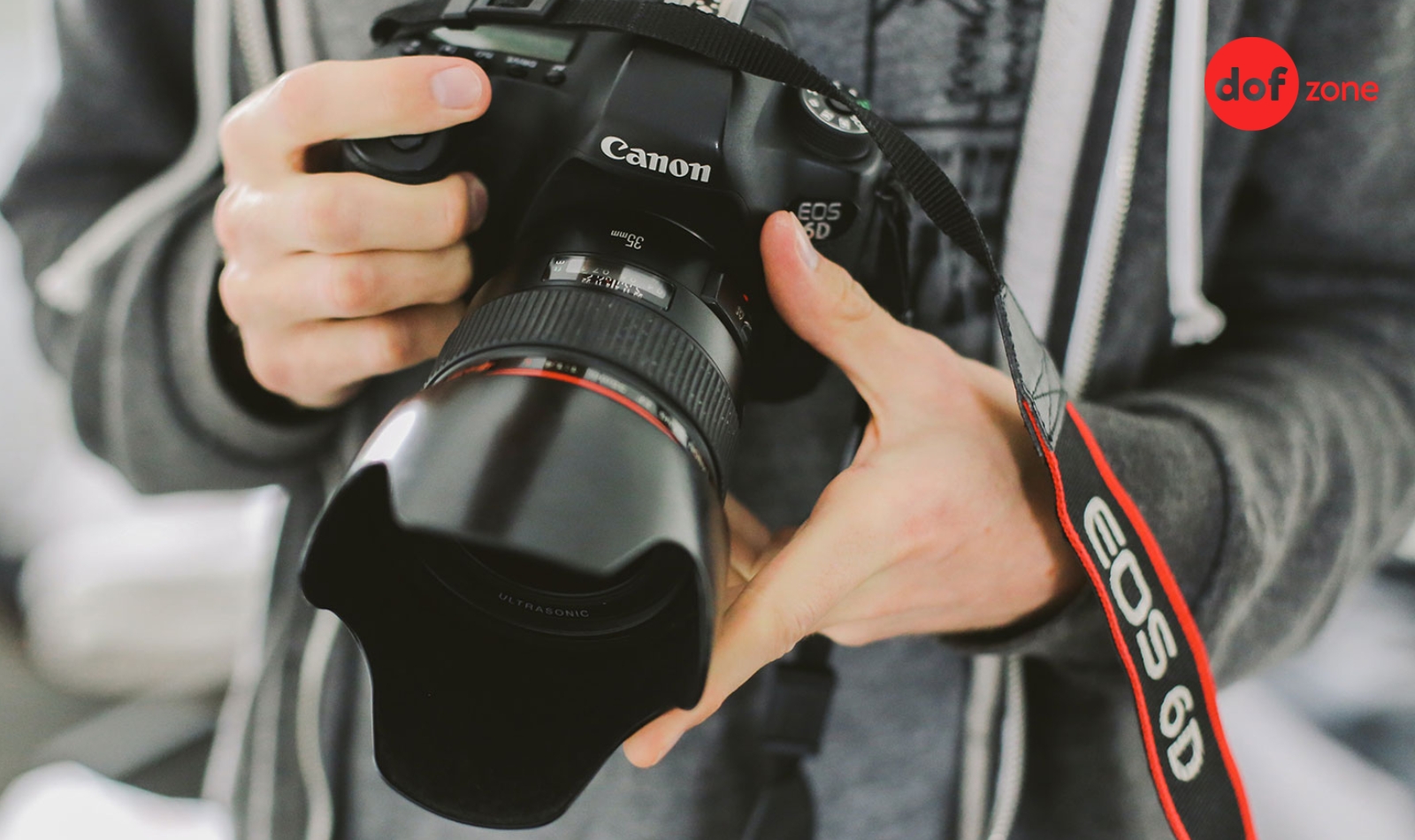 Lens-hood-la-gi-Cac-loai-lens-hood-pho-bien-hien-nay-13.jpg