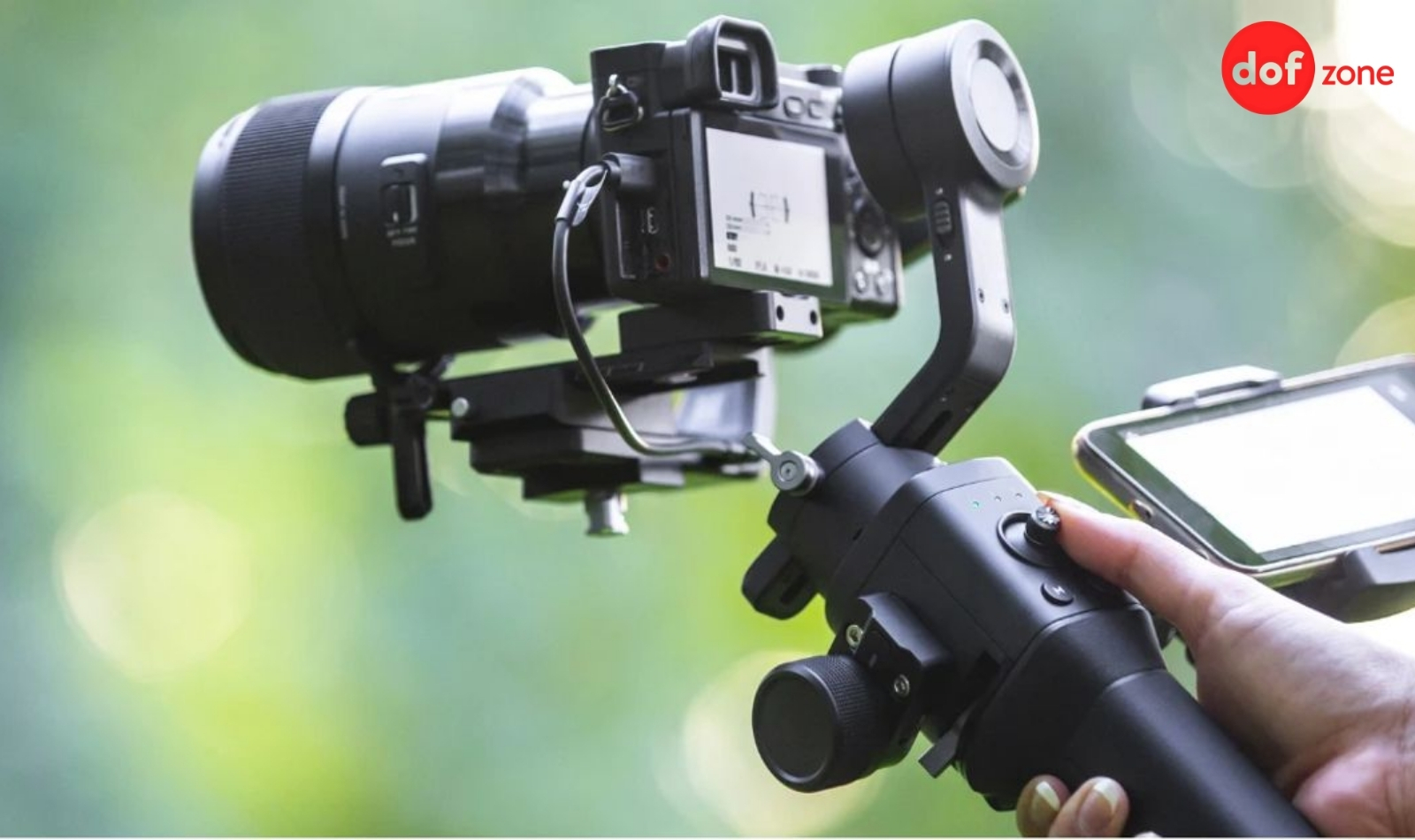 So-sanh-Gimbal-voi-Tripod-Nen-su-dung-cai-nao-khi-di-du-lich--10.jpg