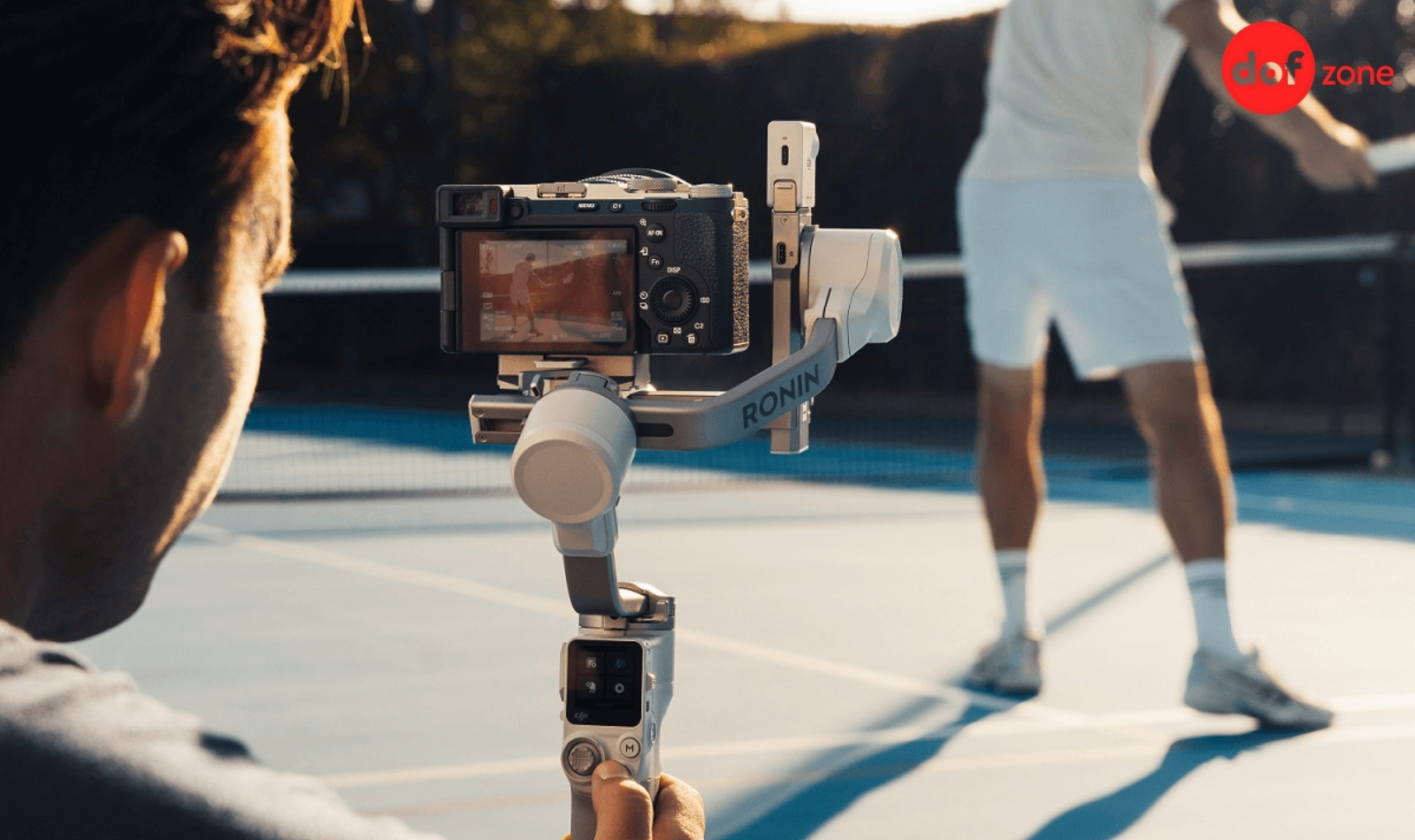 So-sanh-Gimbal-voi-Tripod-Nen-su-dung-cai-nao-khi-di-du-lich--14.jpg