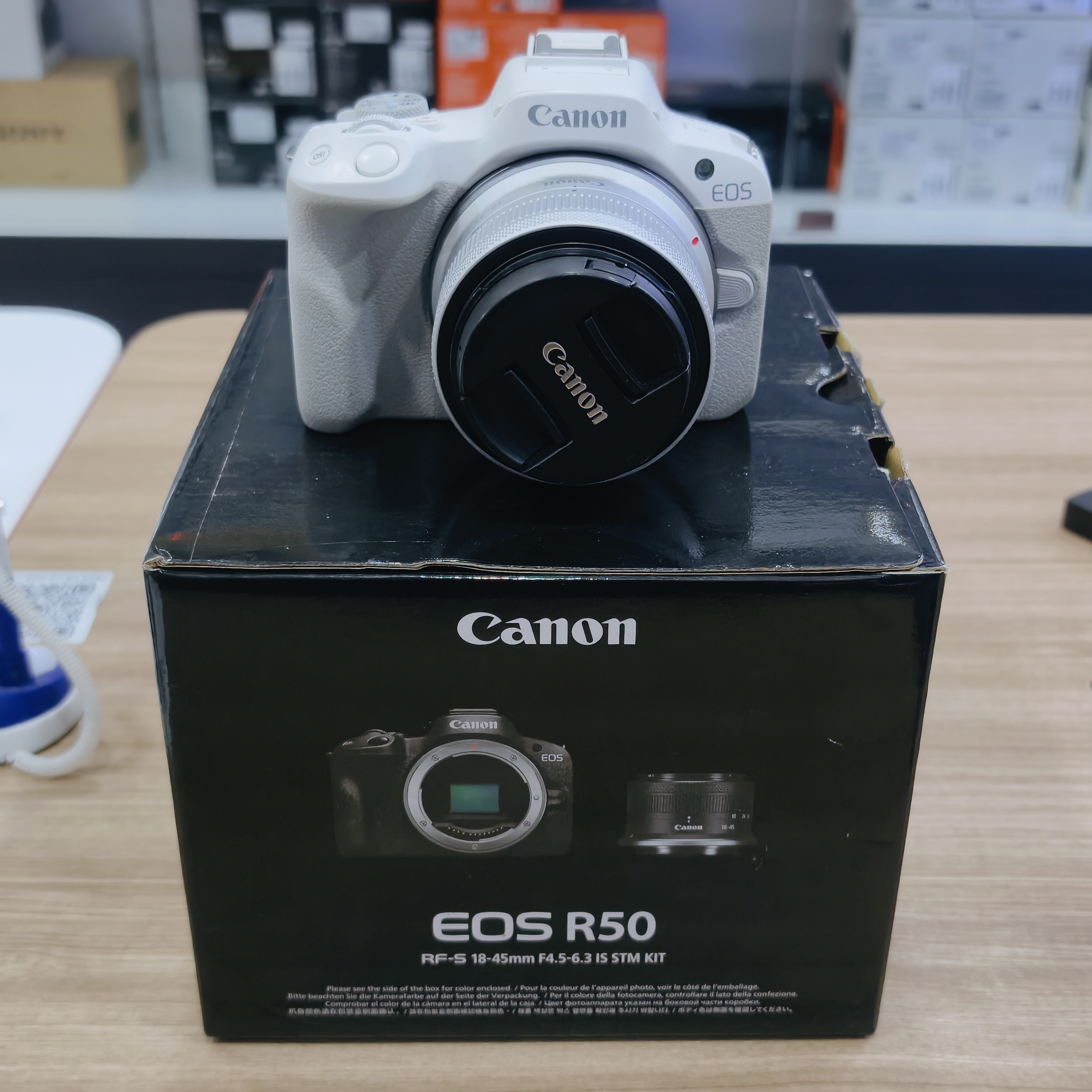 Canon EOS R50 + Kit RF-S 18-45mm F4.5-6.3 IS STM trắng cũ Mã SP 4973 3480
