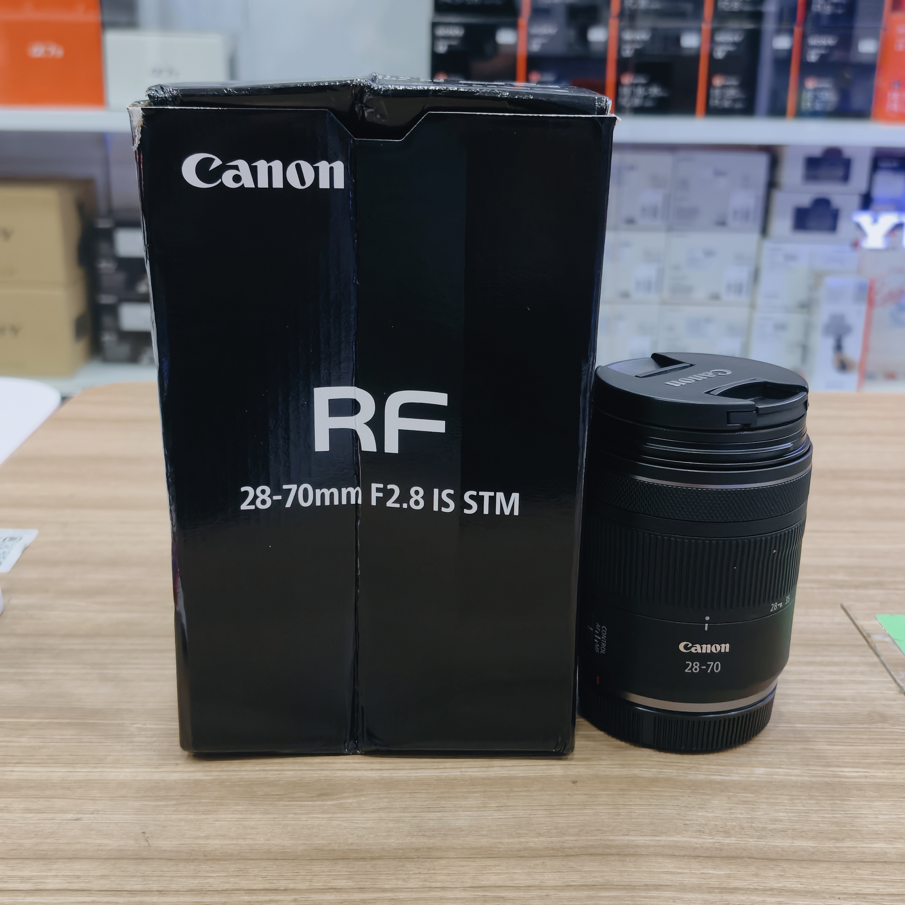 Ống kính Canon RF 28-70mm F2.8 IS STM cũ Mã SP 2030