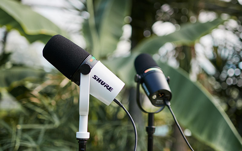 Micro Shure MV7+ Podcast XLR/USB - Chính hãng Màu Trắng