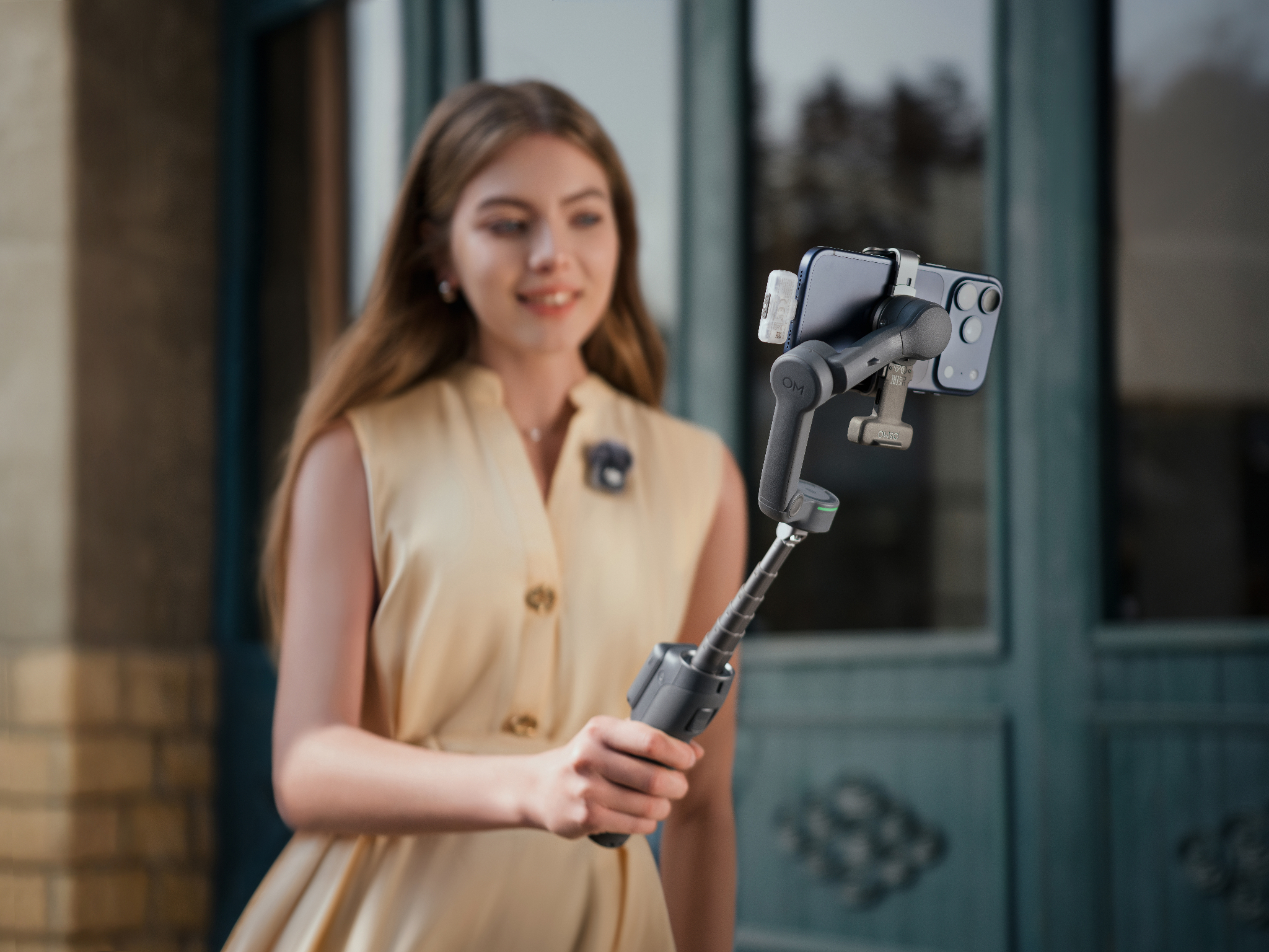 Gimbal-DJI-Osmo-Mobile-8P-Chinh-Hang-18.jpg?v=1778294048