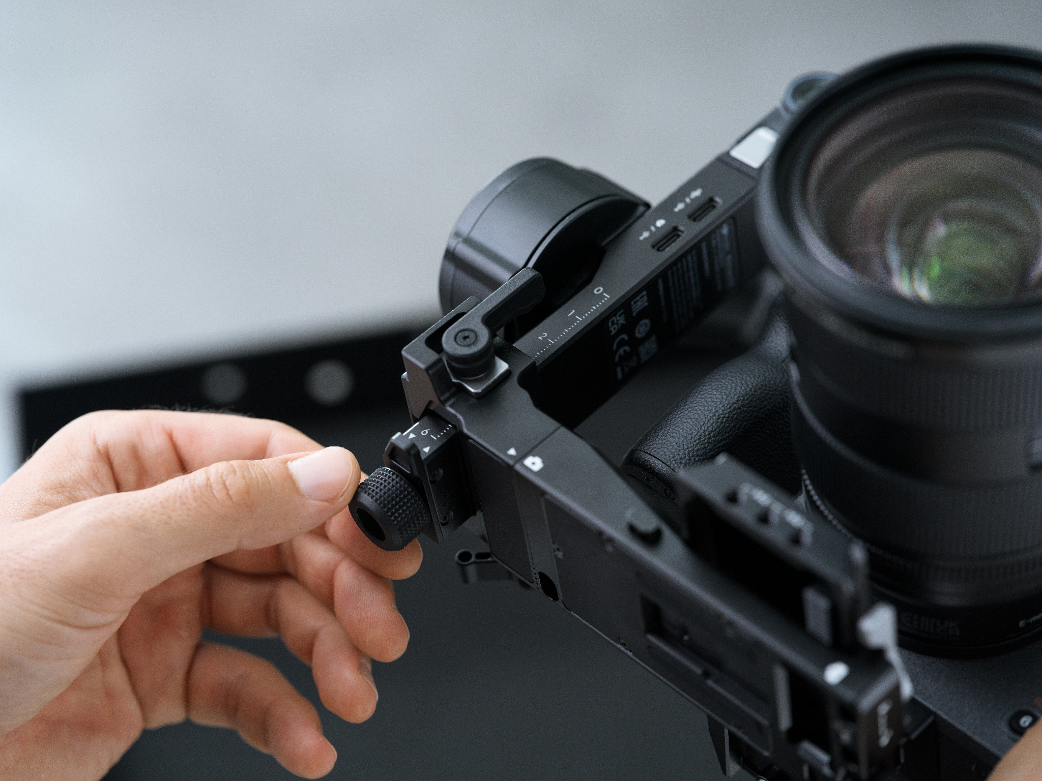 Gimbal-DJI-Ronin-S5-Combo-RS5-Combo-Chinh-Hang-16.jpg?v=1769585644