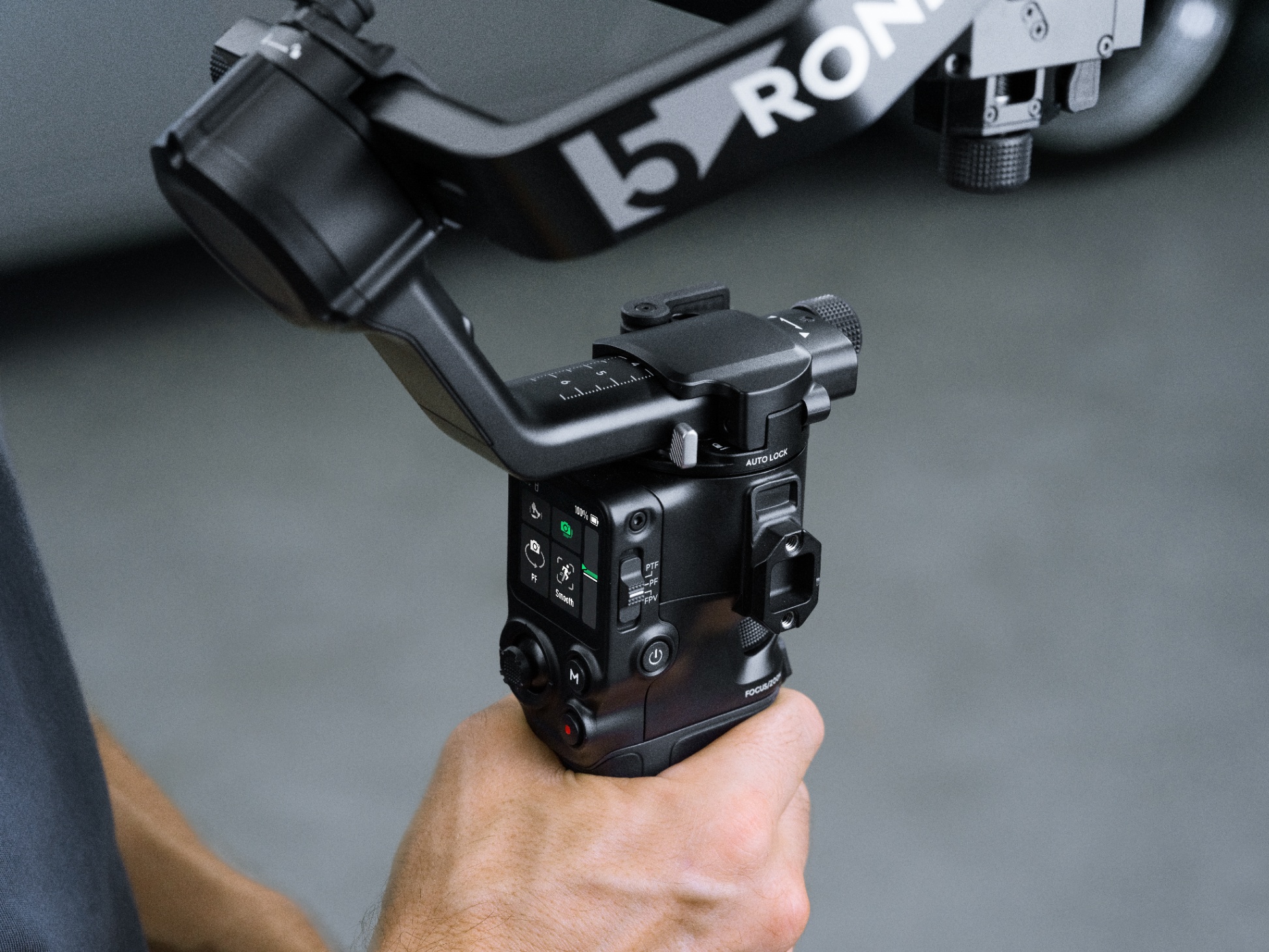 Gimbal-DJI-Ronin-S5-RS5-Chinh-Hang-18.jpg?v=1769585054
