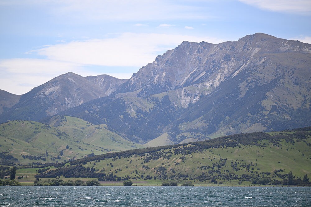 Ong-kinh-NIKKOR-Z-70-200mm-f-2-8-VR-S-II-Chinh-Hang-11.jpg?v=1773663209