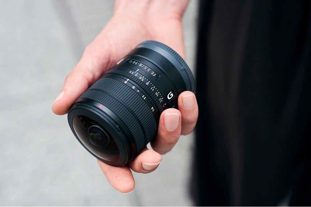 Sony-FE-8-14mm-F3-5-Fisheye-G-SEL814G-Chinh-Hang-14.jpg?v=1790323211