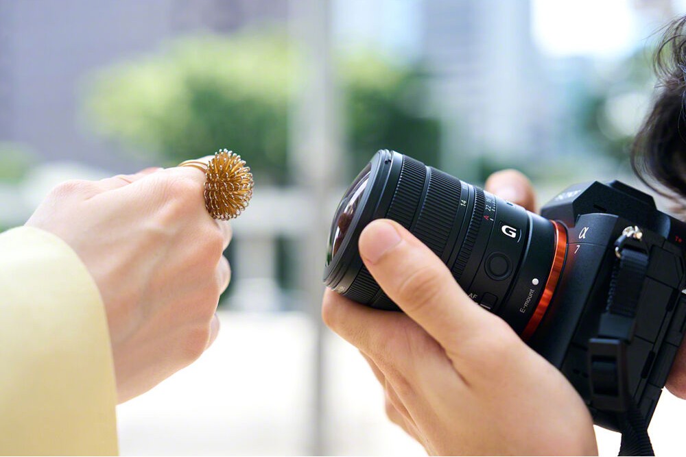 Sony-FE-8-14mm-F3-5-Fisheye-G-SEL814G-Chinh-Hang-15.jpg?v=1790323223