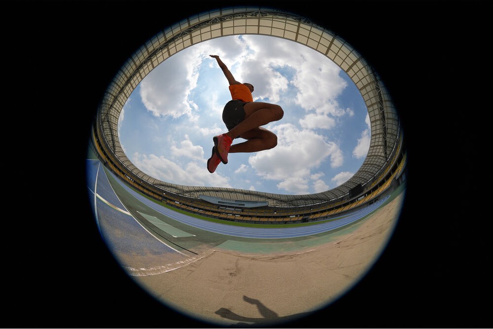 Sony-FE-8-14mm-F3-5-Fisheye-G-SEL814G-Chinh-Hang-21.jpg?v=1790323301