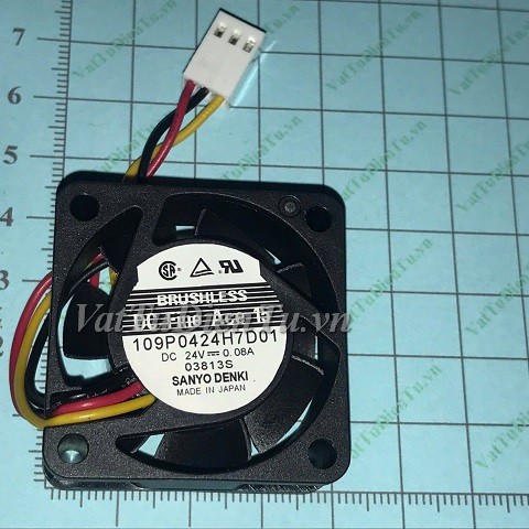 109P0424H7D01 Quạt tản nhiệt 24V 0.08A 40x40x15mm Sanyo 3 dây đầu cắm B2