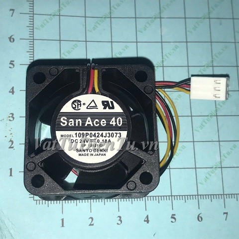 109P0424J3073 Quạt tản nhiệt 24V 0.18A 40x40x28mm SANYO 3 dây đầu cắm B2