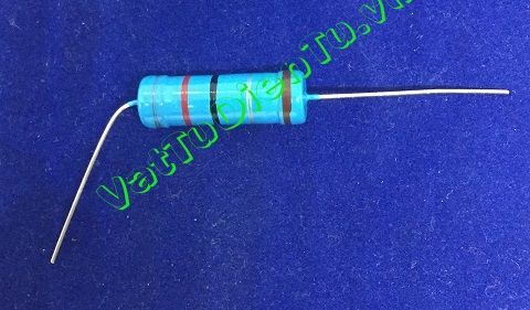 Điện trở 8.2R 5W 8.2R 8R25W sai số 1%