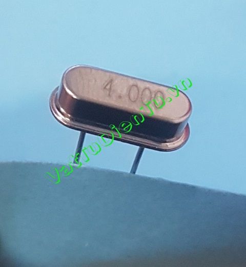 HC-49SMD-4MHZ Thạch anh HC-49SMD 4MHZ