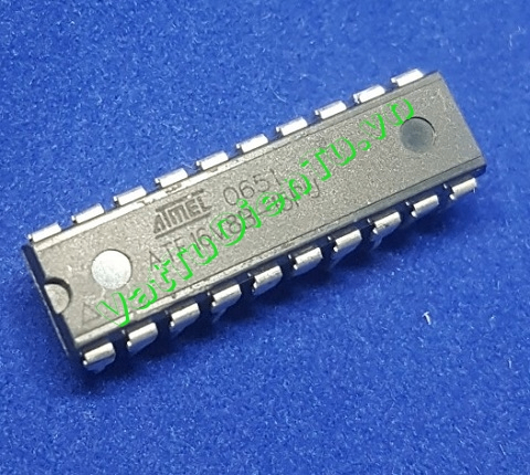 ATF16V8B-15PC DIP20 IC Vi Điều Khiển