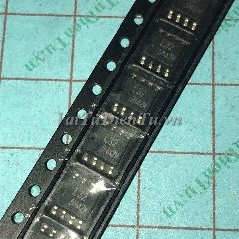 24L32 L32 SOP8 IC EEPROM 32KBIT 400KHZ