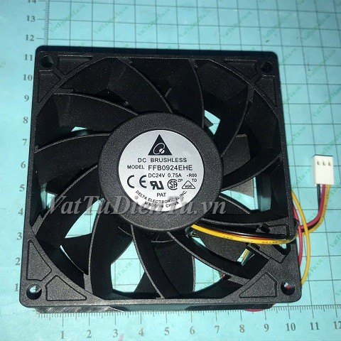 FFB0924EHE Quạt tản nhiệt 24V 0.75A 92x92x38mm Delta 3 dây đầu cắm B2
