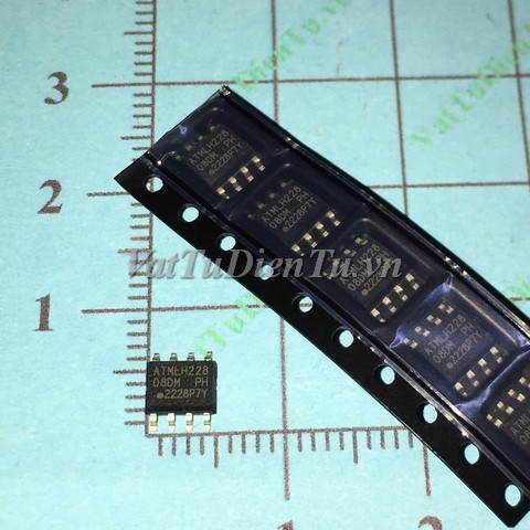 ATMLH228 08DM SOP8 IC