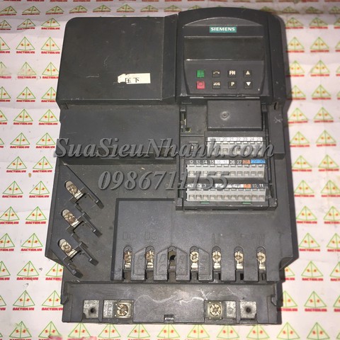 6SE6440-2UD27-5CA1 Biến tần 7.5kW SIEMENS MICROMASTER MM440 (HTM)