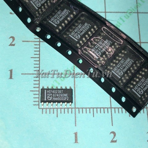 HEF4023BT HEF4023 SOP14 Triple 3-Input NAND Gate IC