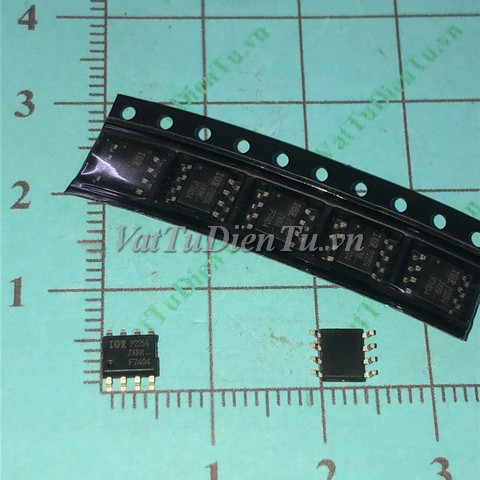 IRF7404TRPBF F7404 SOP8 N MOSFET 6.7A 20V