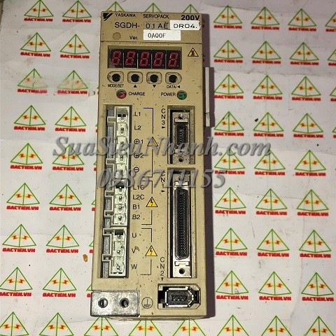 SGDH-01AE AC SERVO DRIVER 0.1kW YASKAWA (HTM)