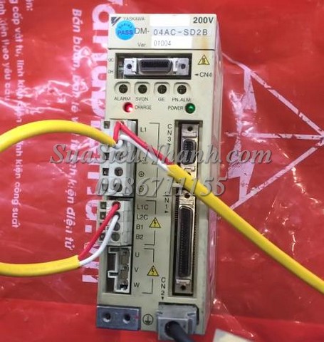 SGDM-04AC-SD2B AC SERVO DRIVER 0.2kW YASKAWA (HTM)