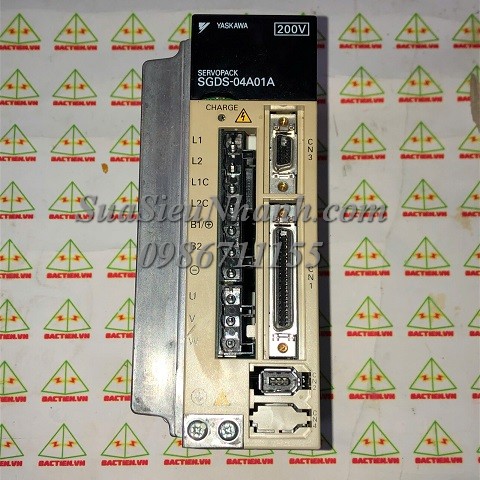 SGDS-04A01A AC SERVO DRIVER 400W YASKAWA (HTM)
