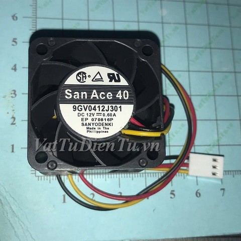 9GV0412J301-Quat-tan-nhiet-12V-0-6A-40x40x28mm-Sanyo-3-day-dau-cam-B2-1.jpg?v=1770285559