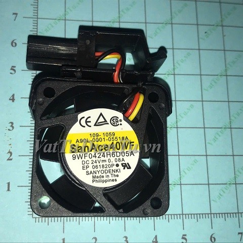9WF0424H6D05A-Quat-tan-nhiet-24V-0-08A-40x40x20mm-SANYO-dau-cam-Fanuc-co-moc-treo_9WF0424H6D05A-Fanuc-866_1-1.jpg