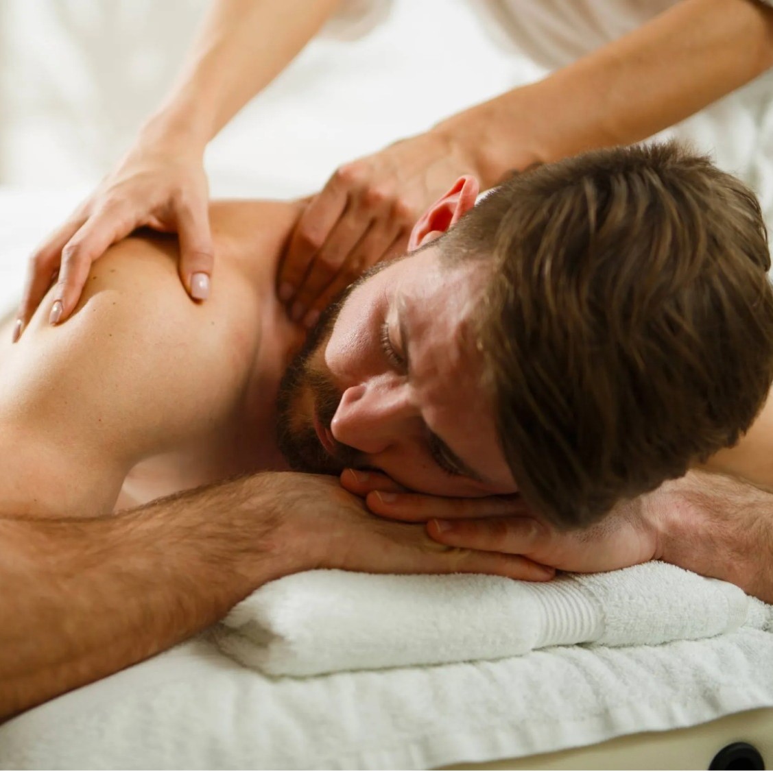 Cơ sở massage Nuru phố Triều Khúc có kỹ thuật viên đẹp