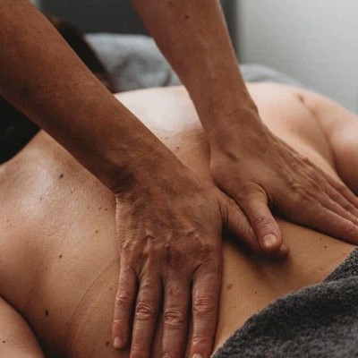 Massage Ấn Độ là gì? Trải nghiệm thư giãn đẳng cấp tại Massage nuru OSAKA