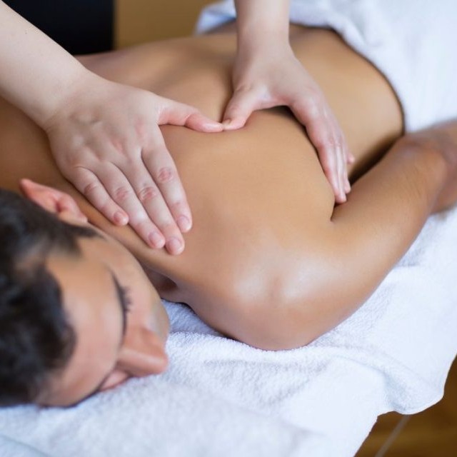 Massage Nuru OSAKA: Điểm hẹn massage Trần Duy Hưng chuyên nghiệp