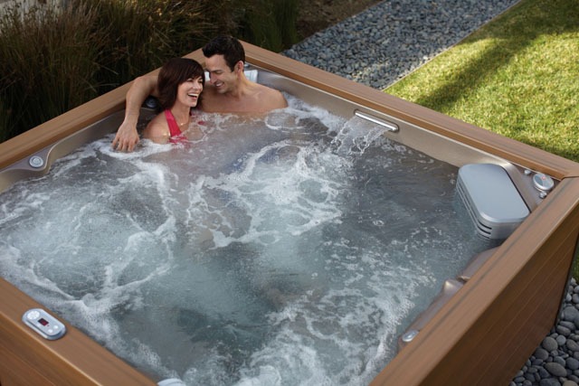 Bồn tắm sục massage có tốt không?