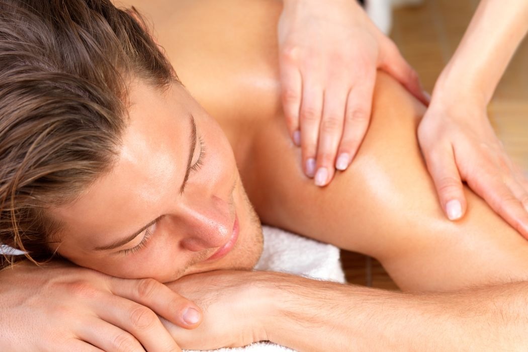 Đội ngũ kỹ thuật viên trẻ trung, tay nghề đỉnh cao